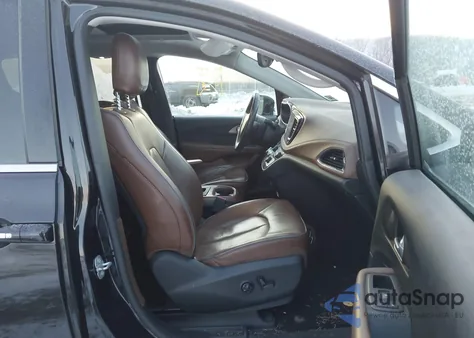 2017 Chrysler Pacifica Limited z USA, uszkodzony, nr VIN 2C4RC1GG0HR592914